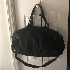 Lululemon duffel